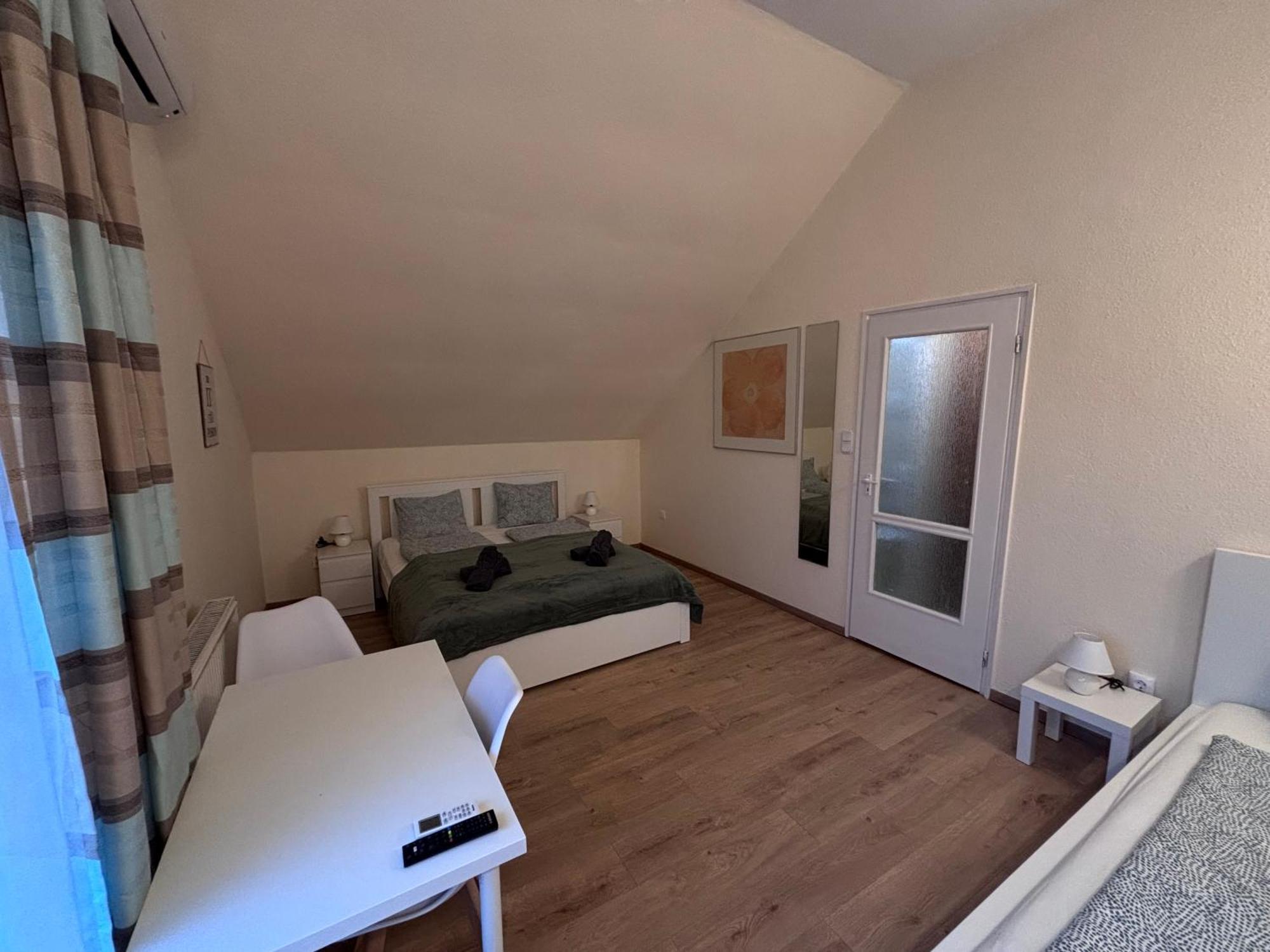 Bed and Breakfast Airportmax Panzio Vecsés Exterior foto